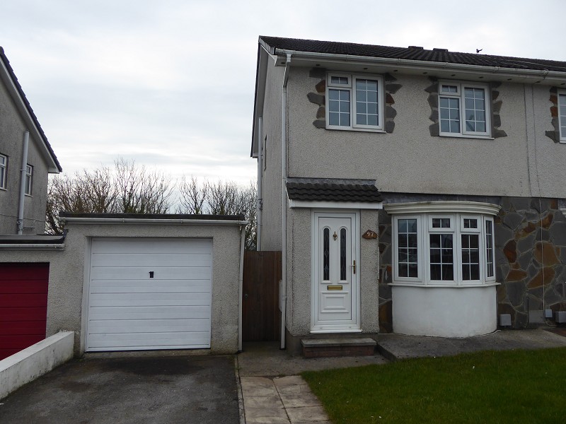 Ty Gwyn Drive, Brackla, Bridgend. CF31 2QG