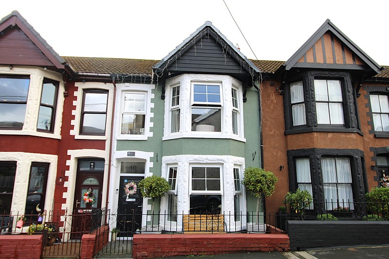 Arnant Villas, Bridgend